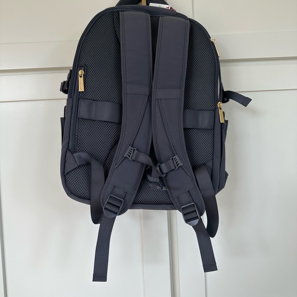 Isaac mizrahi backpack - Picture 4 of 4